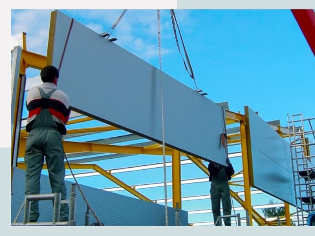 Монтаж сэндвич-панелей в Озерске от 609 руб.