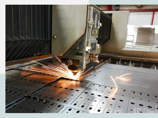 Лазерная резка металла в Озерске от 609 руб.